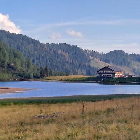 Casa Vanna Мецано Екстериор снимка