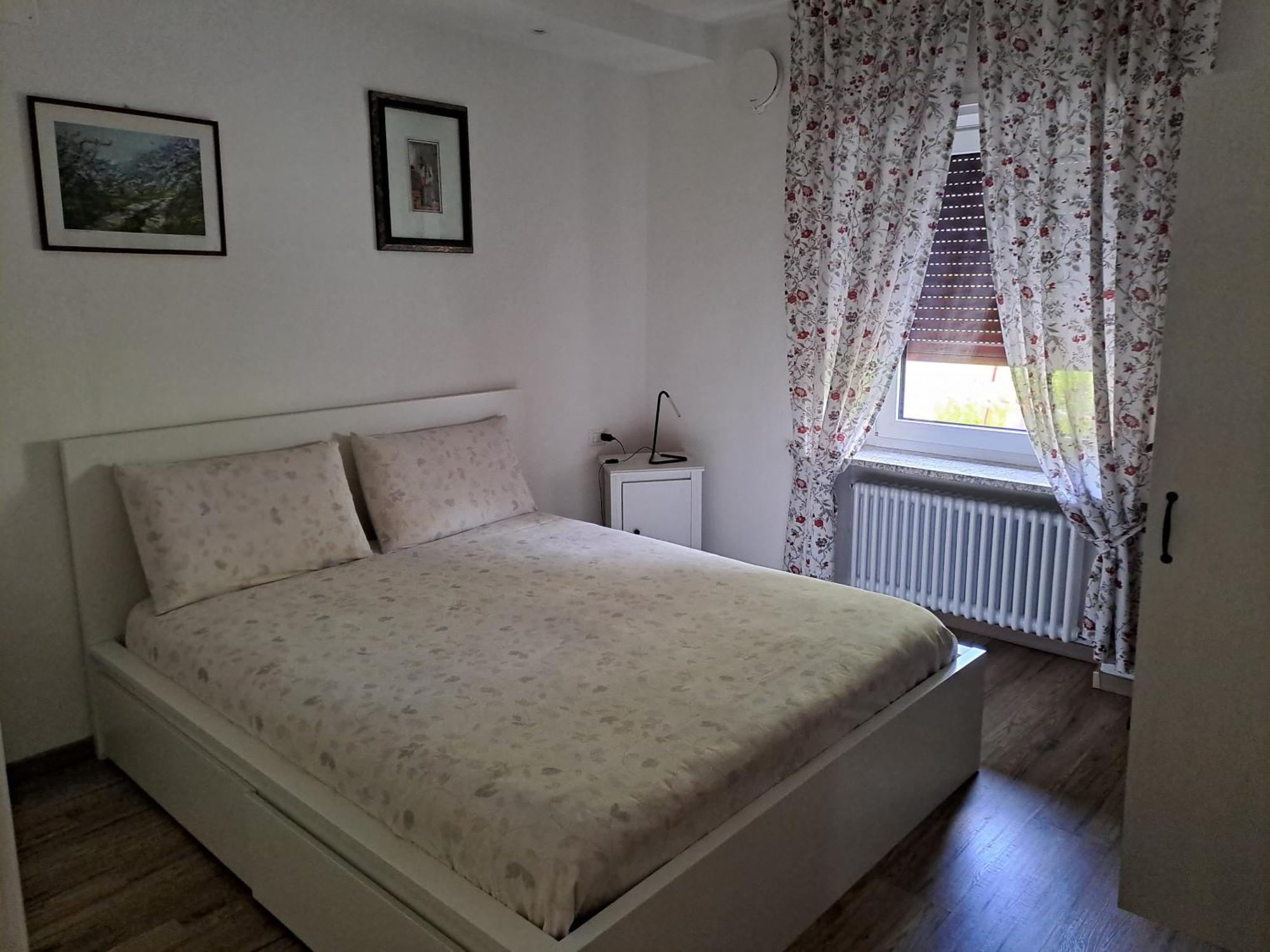 Casa Vanna Мецано Екстериор снимка