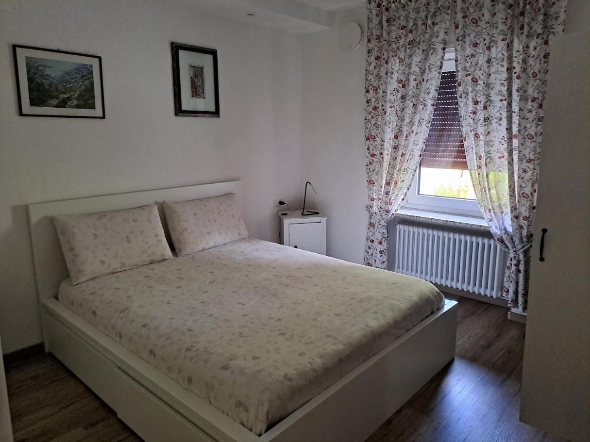 Casa Vanna Мецано Екстериор снимка